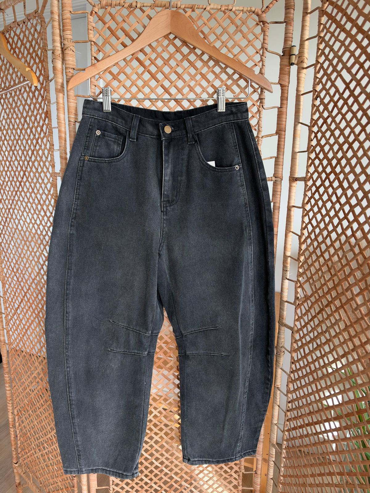 Black Barrel Jean